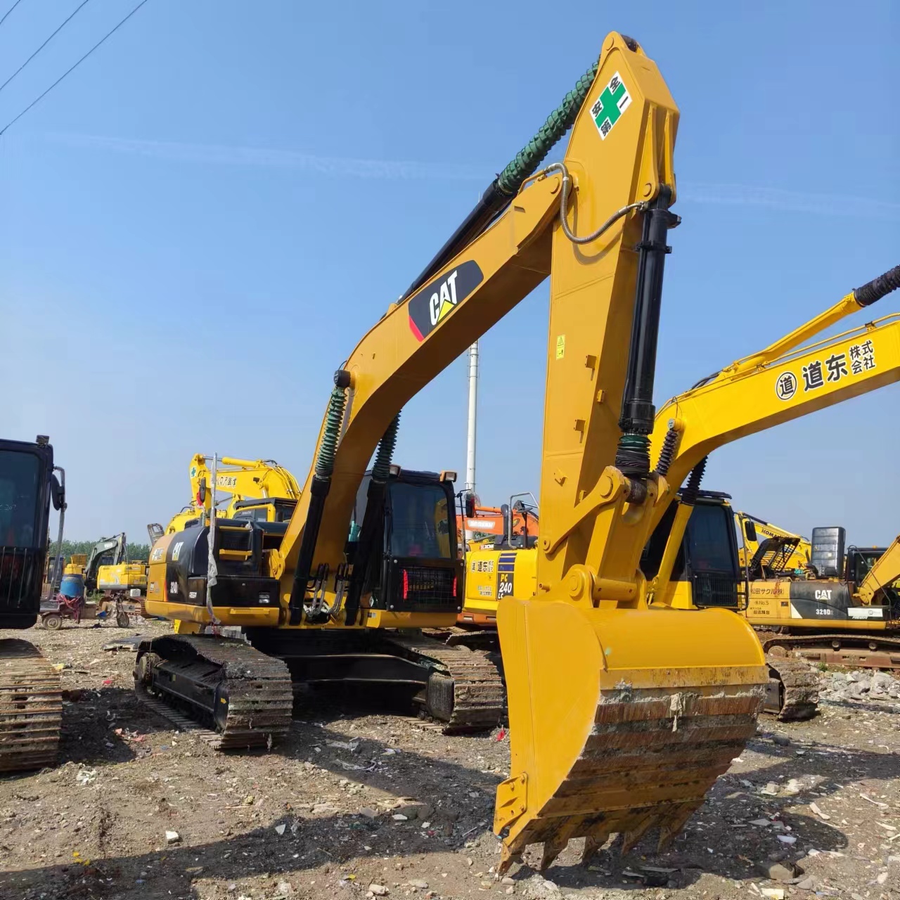 CATERPILLAR 324D - Kāpurķēžu ekskavators: foto 1 CATERPILLAR 324D - Kāpurķēžu ekskavators: foto 1