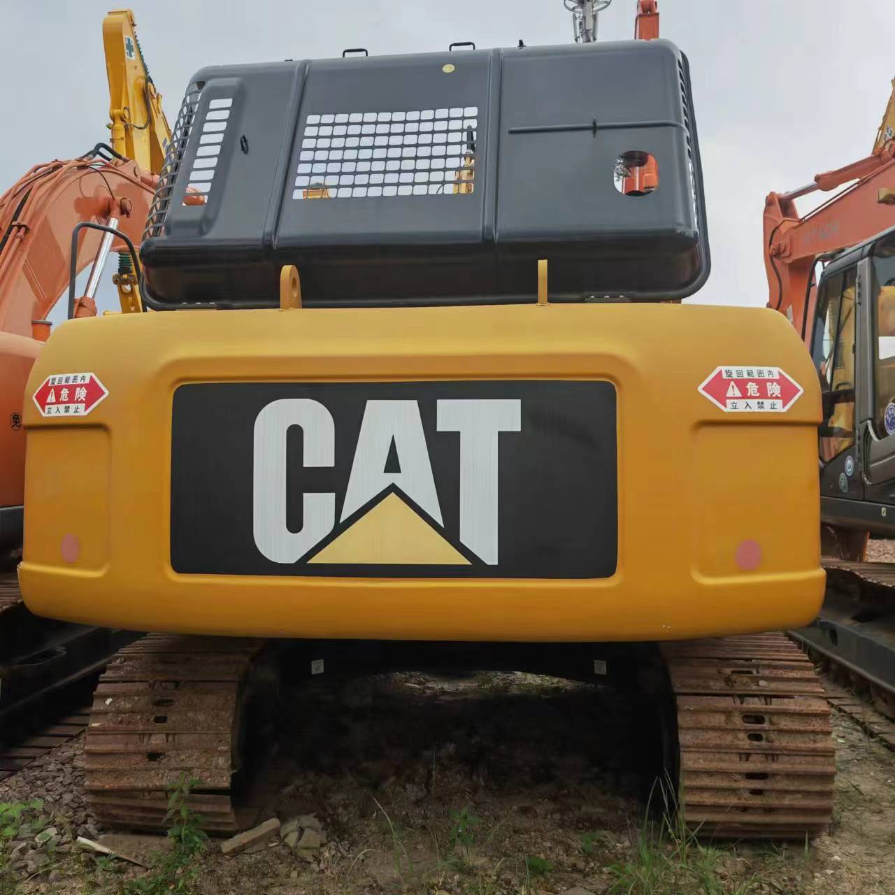 CATERPILLAR 325D2 - Kāpurķēžu ekskavators: foto 5 CATERPILLAR 325D2 - Kāpurķēžu ekskavators: foto 5
