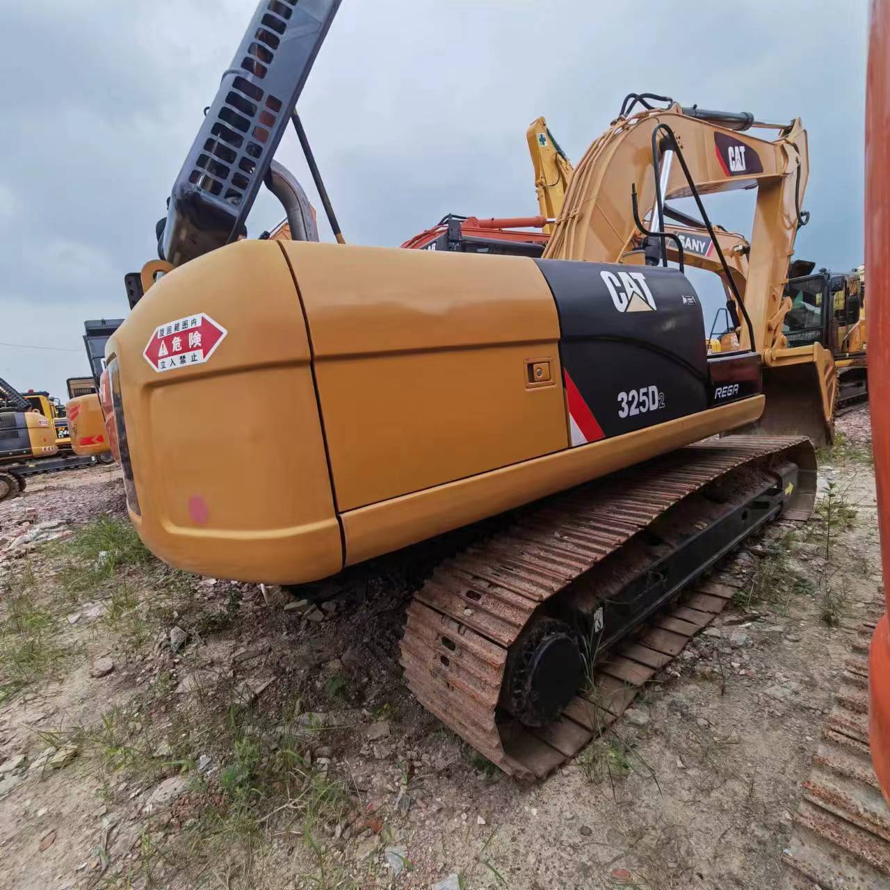 CATERPILLAR 325D2 - Kāpurķēžu ekskavators: foto 4 CATERPILLAR 325D2 - Kāpurķēžu ekskavators: foto 4