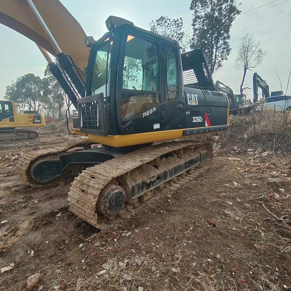 Kāpurķēžu ekskavators CATERPILLAR 326D: foto 6