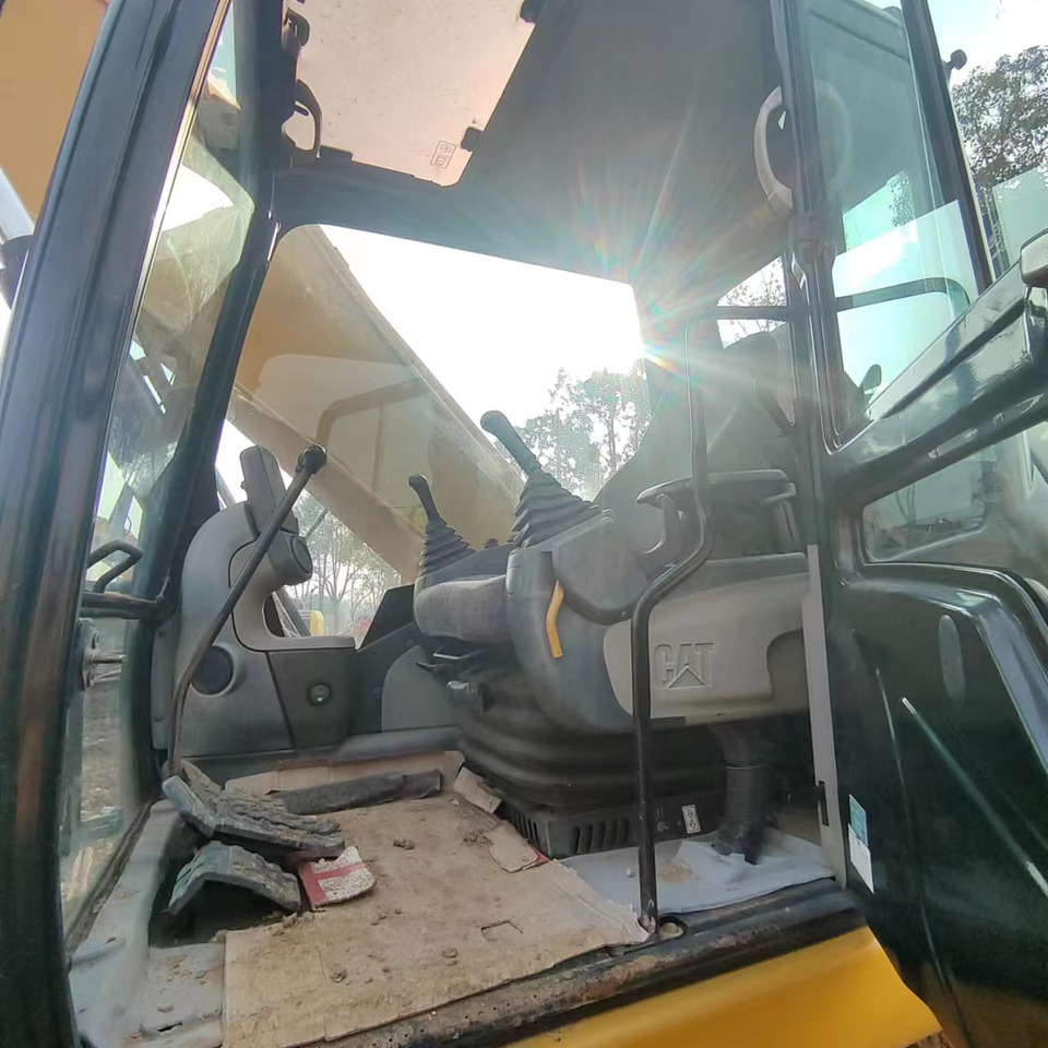 Kāpurķēžu ekskavators CATERPILLAR 326D: foto 8