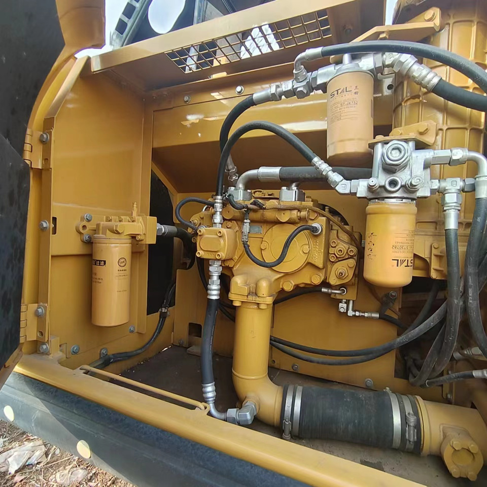 Kāpurķēžu ekskavators CATERPILLAR 326D: foto 9