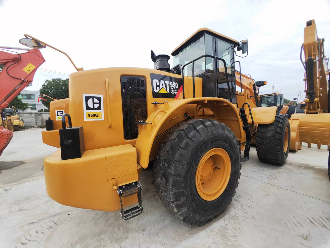 CATERPILLAR 950G - Riteņu iekrāvējs: foto 1 CATERPILLAR 950G - Riteņu iekrāvējs: foto 1