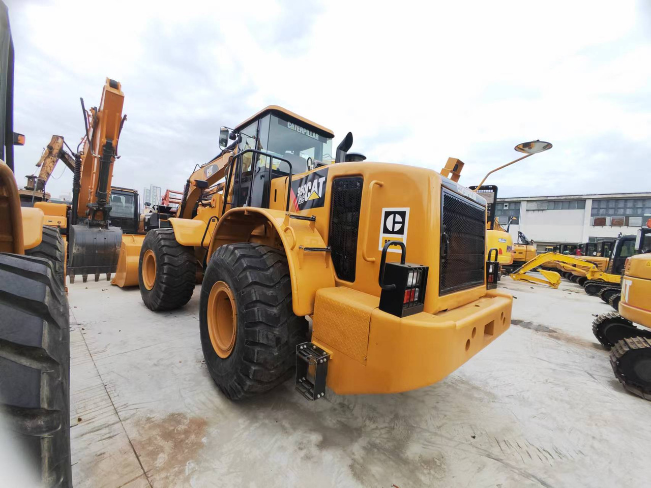 CATERPILLAR 950GC - Riteņu iekrāvējs: foto 2 CATERPILLAR 950GC - Riteņu iekrāvējs: foto 2