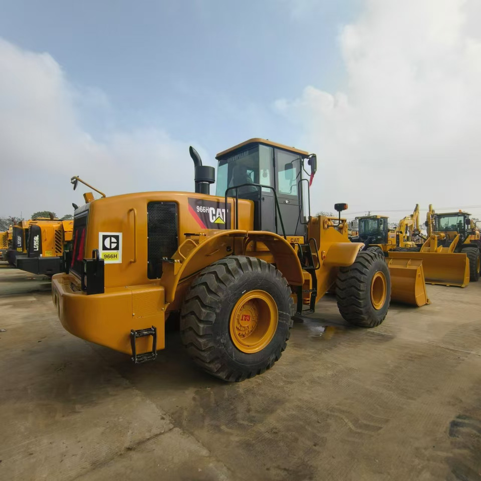 CATERPILLAR 966H - Riteņu iekrāvējs: foto 2 CATERPILLAR 966H - Riteņu iekrāvējs: foto 2
