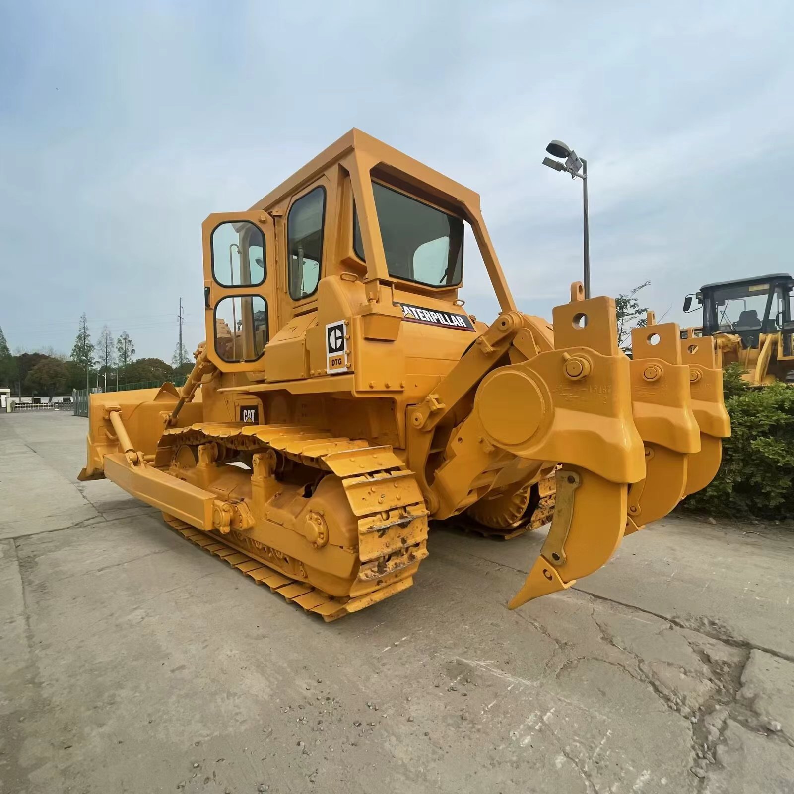 CATERPILLAR D7G - Buldozers: foto 1 CATERPILLAR D7G - Buldozers: foto 1