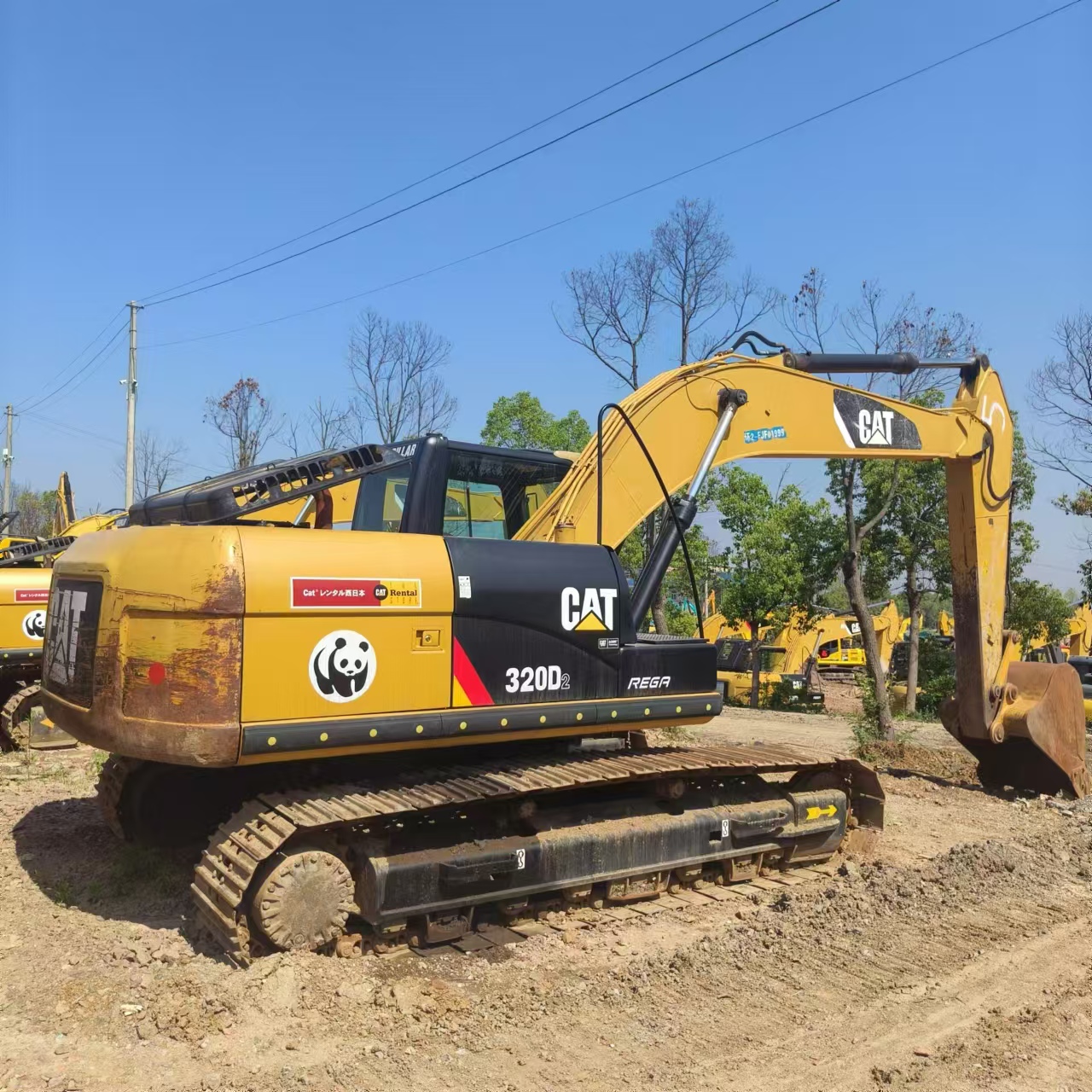 CATERPILLAR - Mini-ekskavators: foto 1 CATERPILLAR - Mini-ekskavators: foto 1