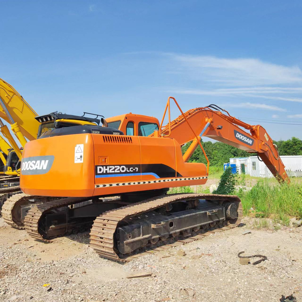 DOOSAN DH220 - Kāpurķēžu ekskavators: foto 1 DOOSAN DH220 - Kāpurķēžu ekskavators: foto 1