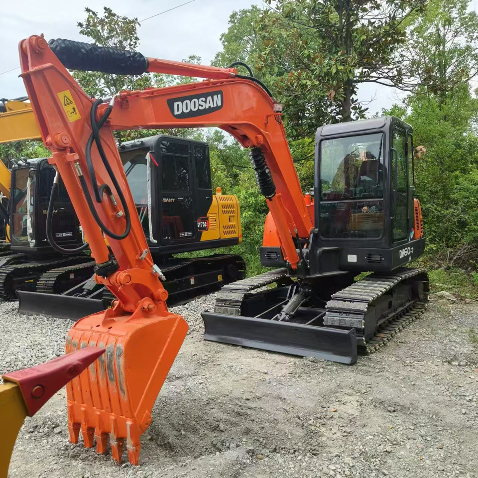 DOOSAN DH60 - Kāpurķēžu ekskavators: foto 5 DOOSAN DH60 - Kāpurķēžu ekskavators: foto 5