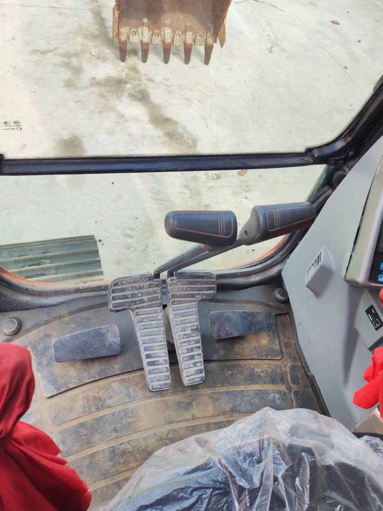 Kāpurķēžu ekskavators DOOSAN DX225: foto 16