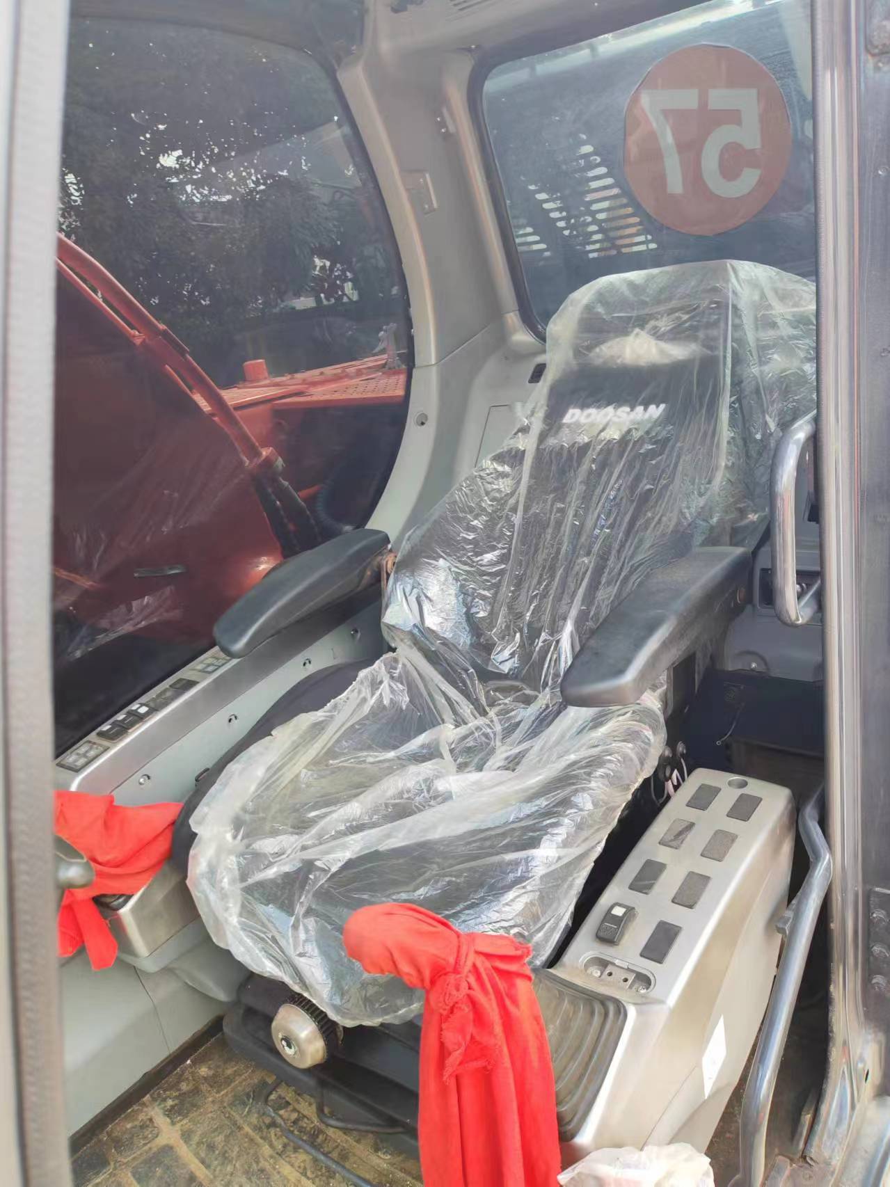 Kāpurķēžu ekskavators DOOSAN DX225: foto 10