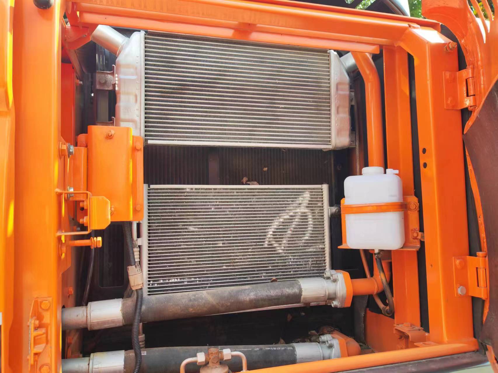 Kāpurķēžu ekskavators DOOSAN DX225: foto 12