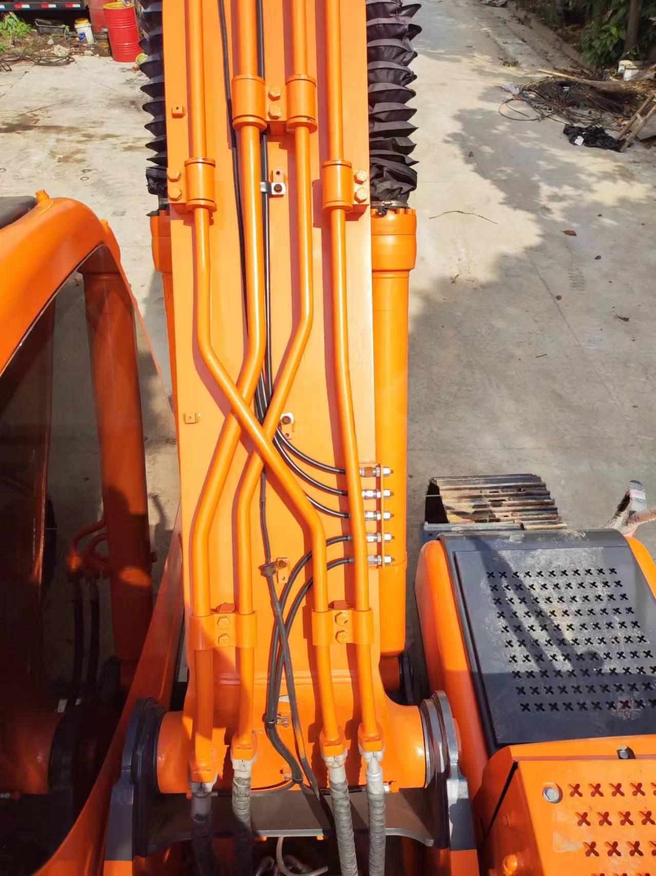 Kāpurķēžu ekskavators DOOSAN DX225: foto 11