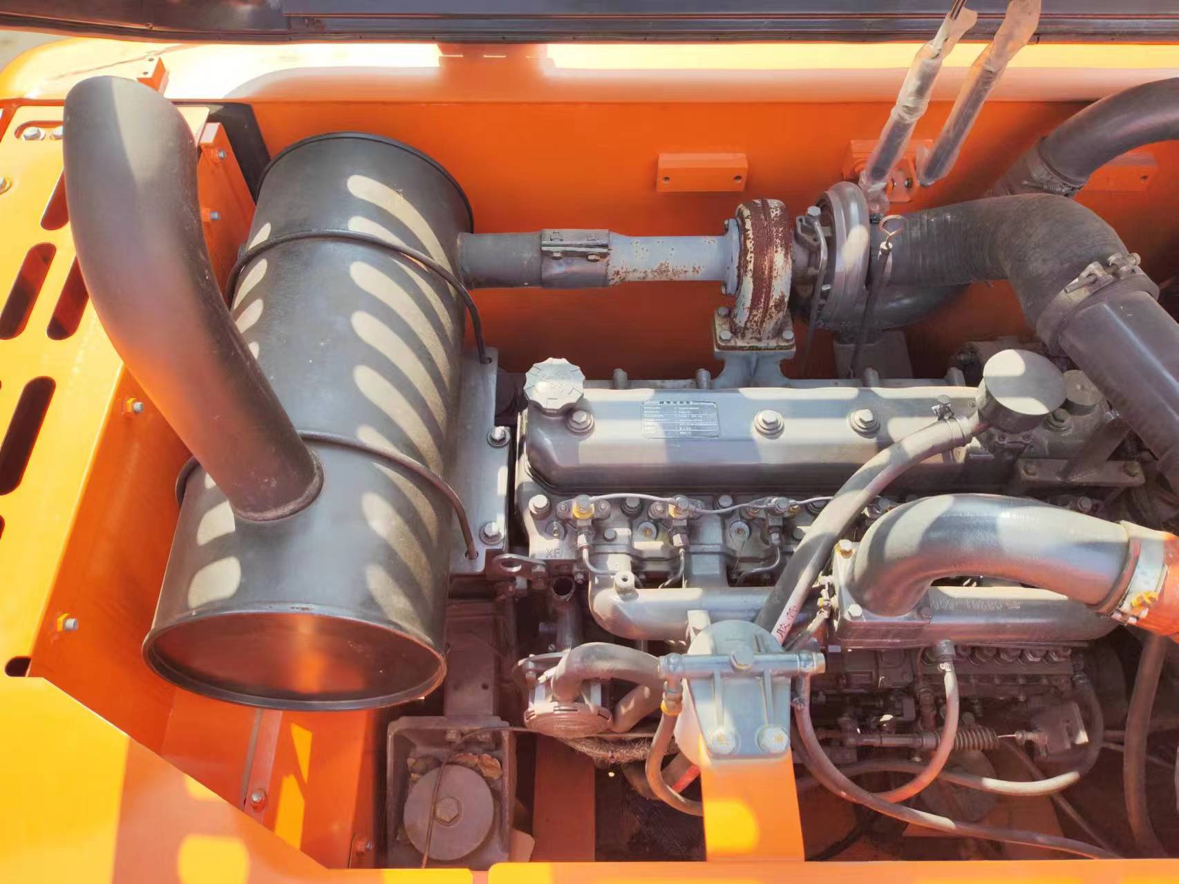 Kāpurķēžu ekskavators DOOSAN DX225: foto 19