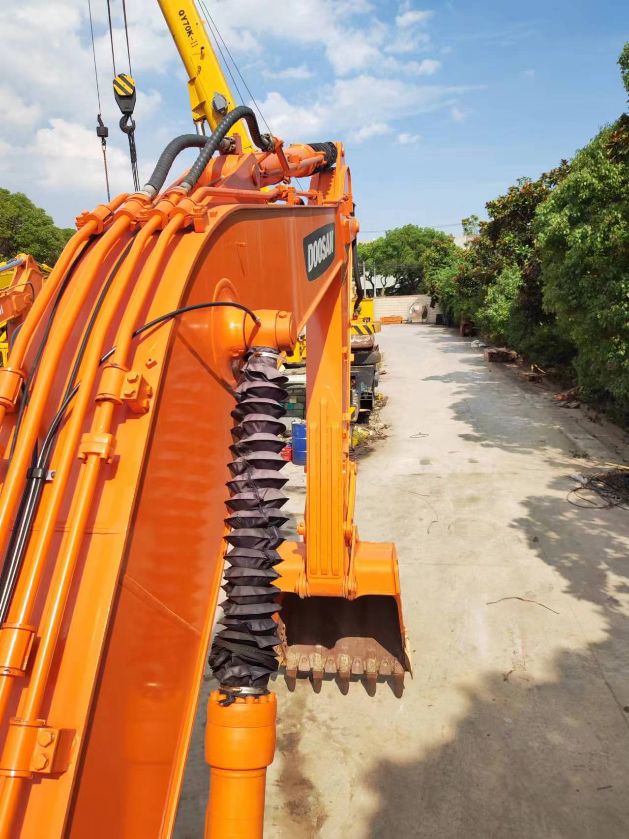 Kāpurķēžu ekskavators DOOSAN DX225: foto 8