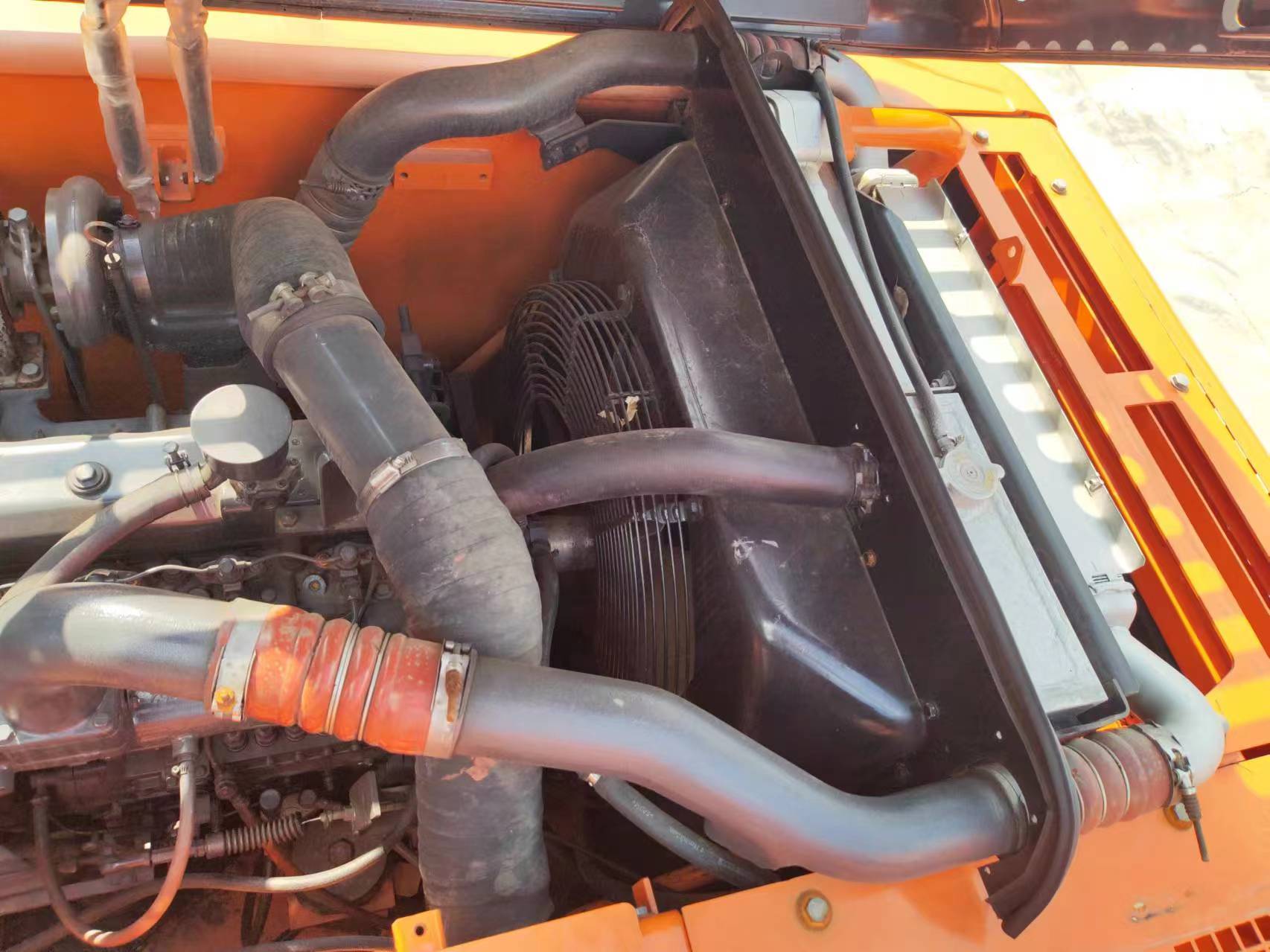 Kāpurķēžu ekskavators DOOSAN DX225: foto 15