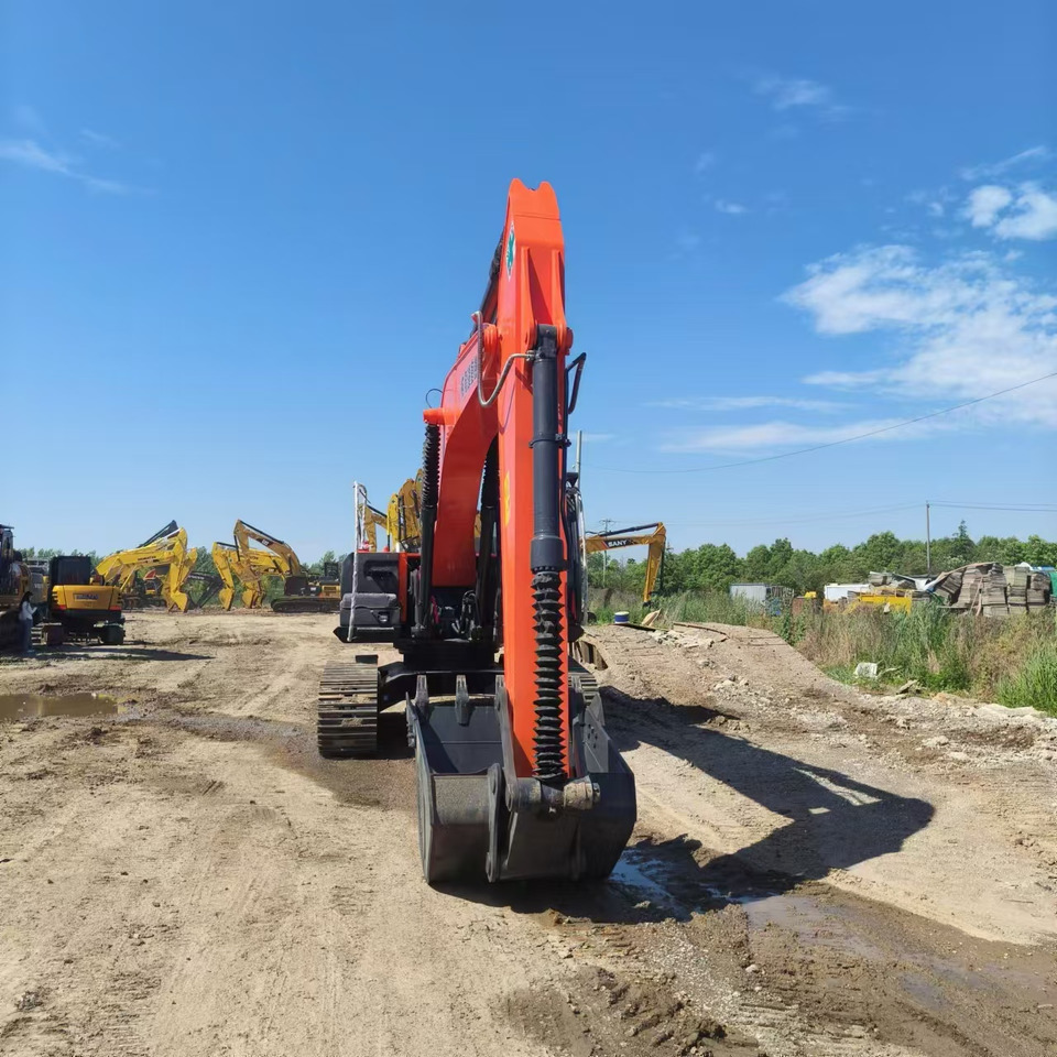 HITACHI ZX240 - Kāpurķēžu ekskavators: foto 5 HITACHI ZX240 - Kāpurķēžu ekskavators: foto 5