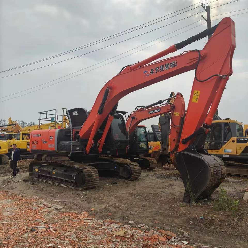 HITACHI ZX240 - Kāpurķēžu ekskavators: foto 4 HITACHI ZX240 - Kāpurķēžu ekskavators: foto 4