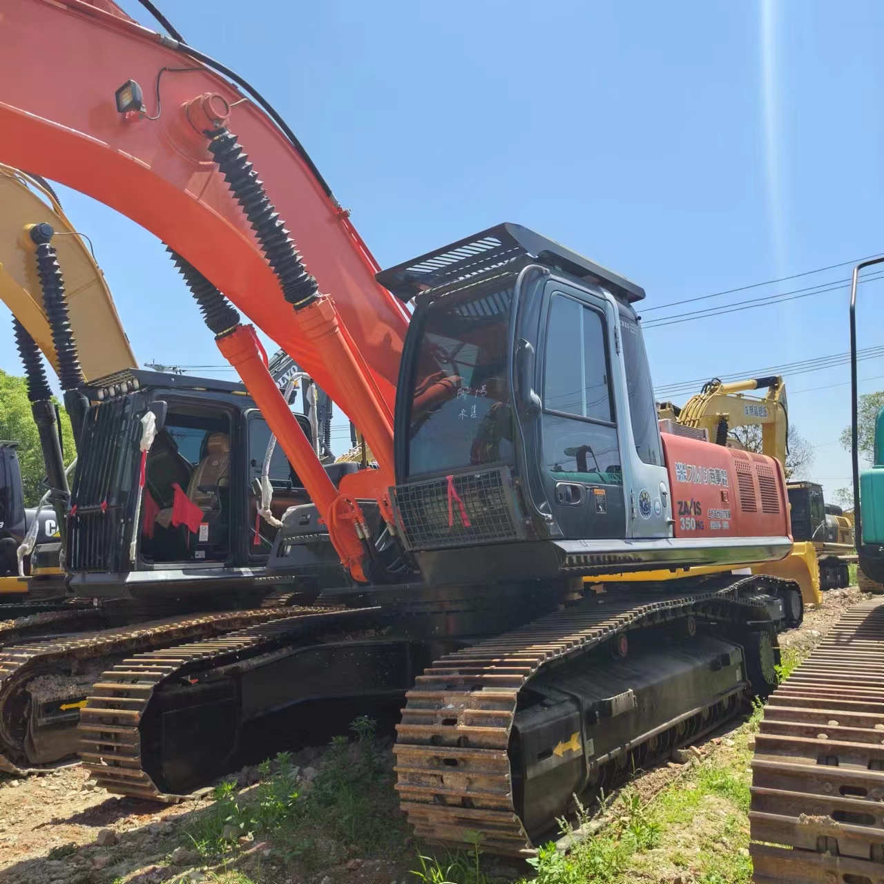 HITACHI ZX350 - Kāpurķēžu ekskavators: foto 5 HITACHI ZX350 - Kāpurķēžu ekskavators: foto 5
