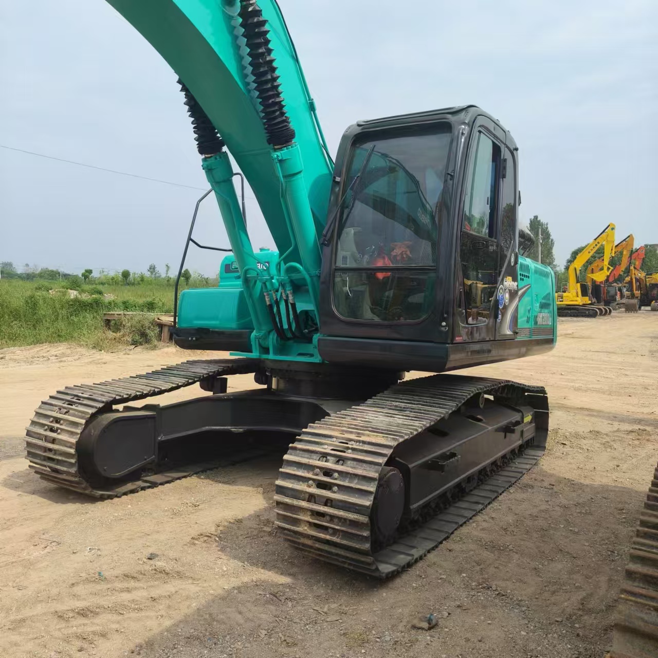 Kāpurķēžu ekskavators KOBELCO SK260: foto 10