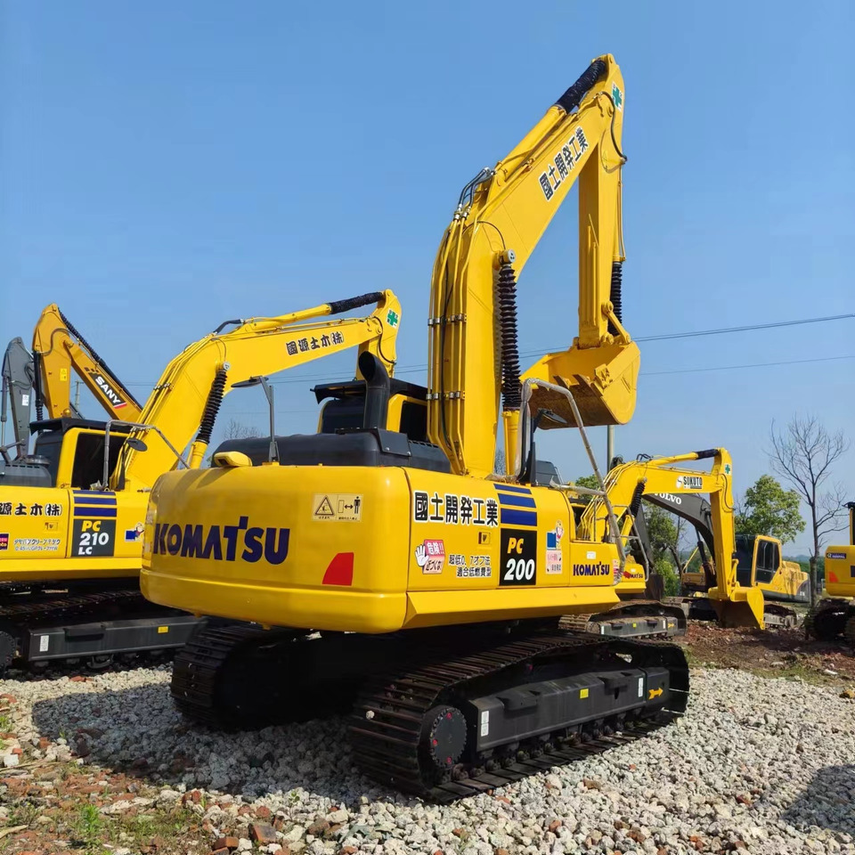 KOMATSU PC 200-8N1 - Kāpurķēžu ekskavators: foto 2 KOMATSU PC 200-8N1 - Kāpurķēžu ekskavators: foto 2