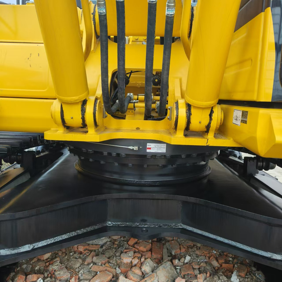 Kāpurķēžu ekskavators KOMATSU PC450: foto 8