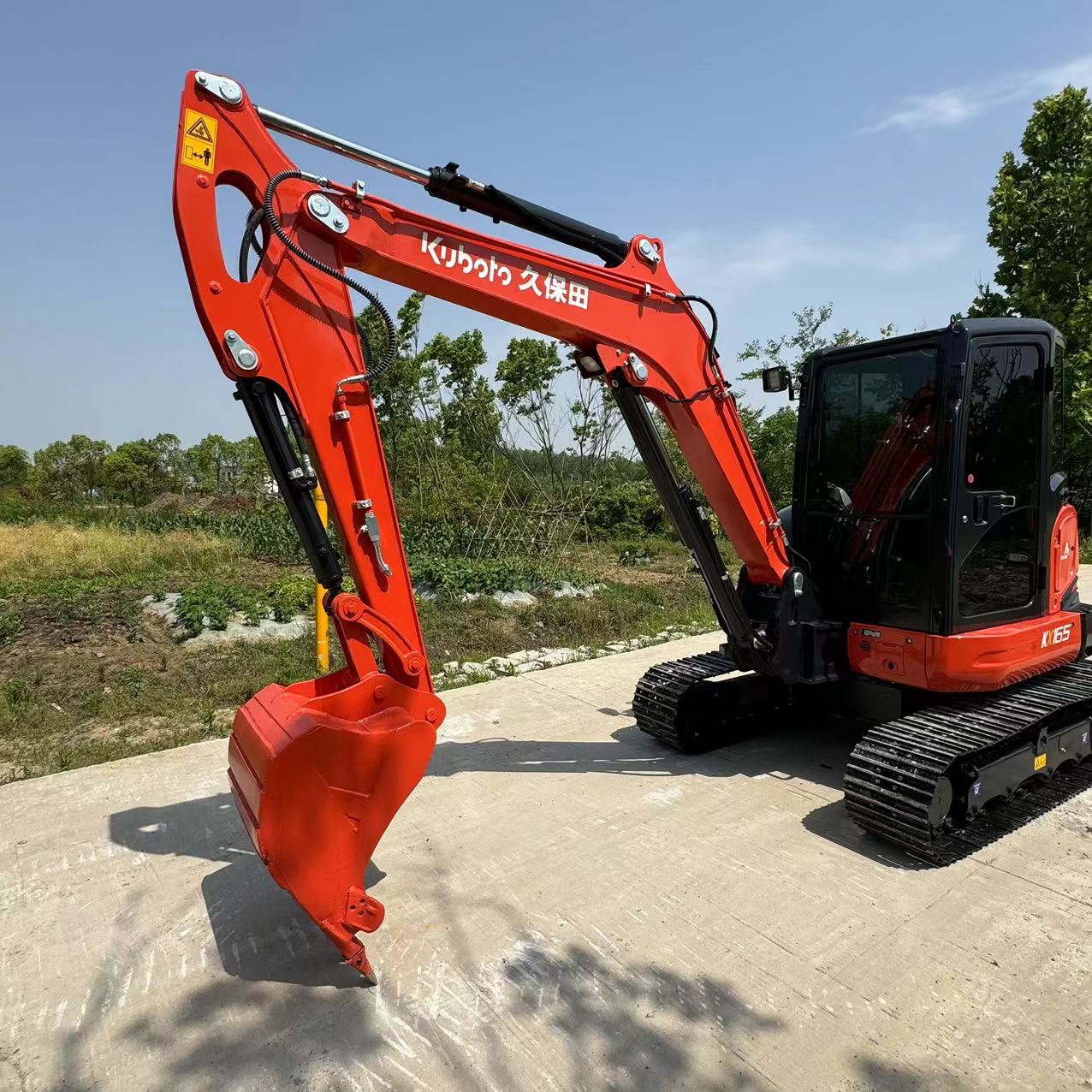 KUBOTA KX165 - Kāpurķēžu ekskavators: foto 1 KUBOTA KX165 - Kāpurķēžu ekskavators: foto 1