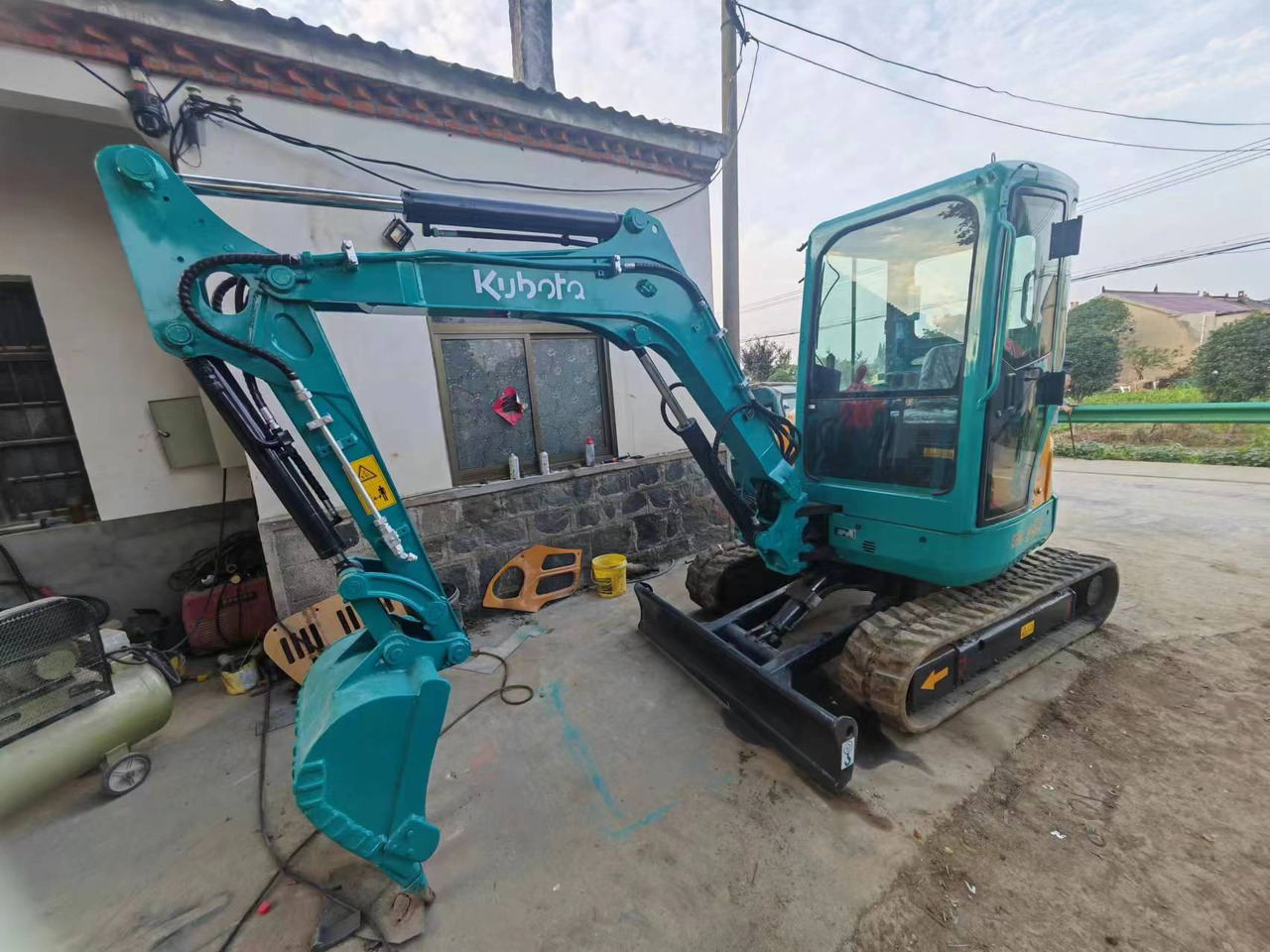 KUBOTA U30 - Mini-ekskavators: foto 4 KUBOTA U30 - Mini-ekskavators: foto 4
