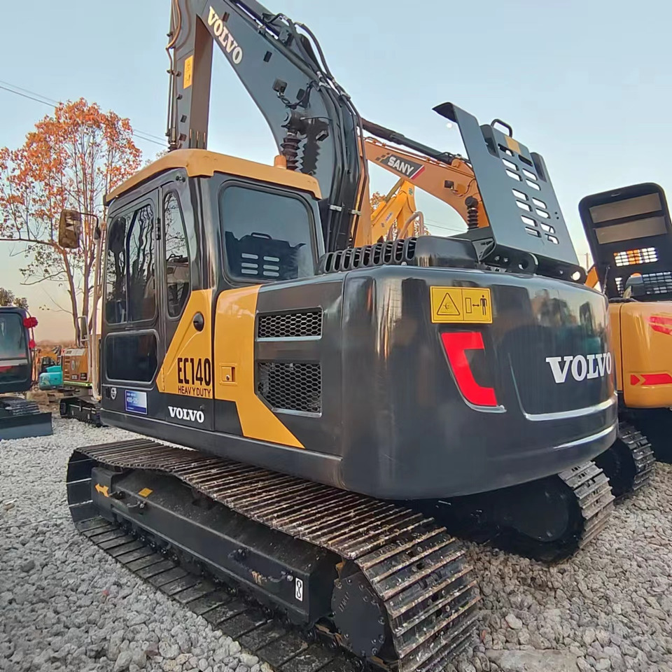 VOLVO EC140 - Kāpurķēžu ekskavators: foto 1 VOLVO EC140 - Kāpurķēžu ekskavators: foto 1