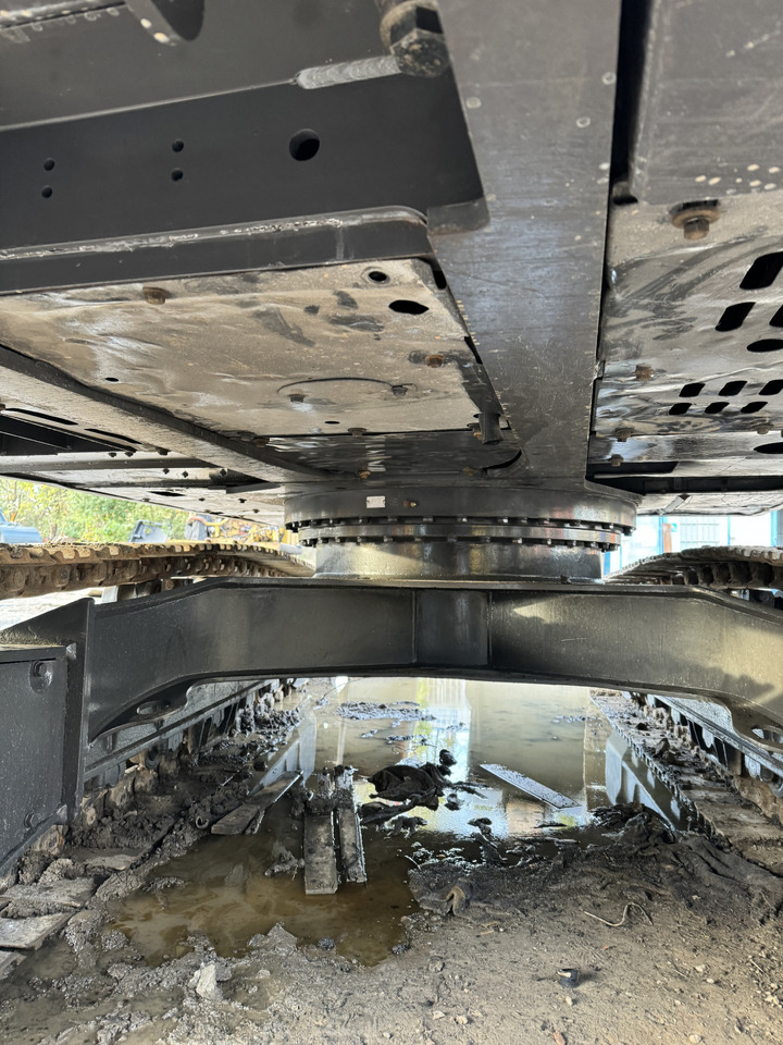 VOLVO EC220D - Kāpurķēžu ekskavators: foto 5 VOLVO EC220D - Kāpurķēžu ekskavators: foto 5