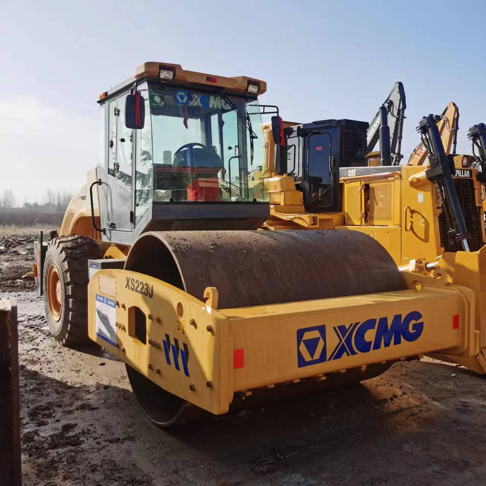 XCMG XS223J - Vibrorullis: foto 4 XCMG XS223J - Vibrorullis: foto 4