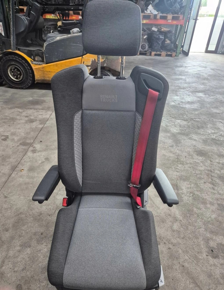FOTEL PNEUMATYCZY SIEDZENIE KIEROWCY RENAULT RANGE GAMA T C K EVO LIFT - Sēdeklis: foto 2 FOTEL PNEUMATYCZY SIEDZENIE KIEROWCY RENAULT RANGE GAMA T C K EVO LIFT - Sēdeklis: foto 2