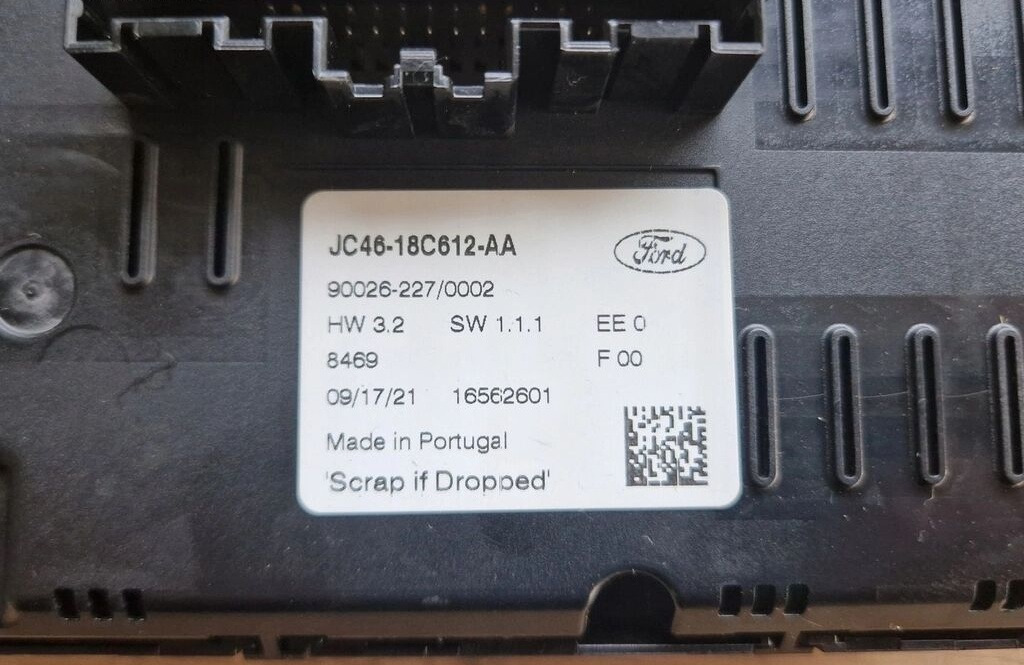 Ford F-MAX JC46-18C612-AA   Ford F-MAX - Mērinstrumentu panelis - Kravas automašīna: foto 2 Ford F-MAX JC46-18C612-AA   Ford F-MAX - Mērinstrumentu panelis - Kravas automašīna: foto 2