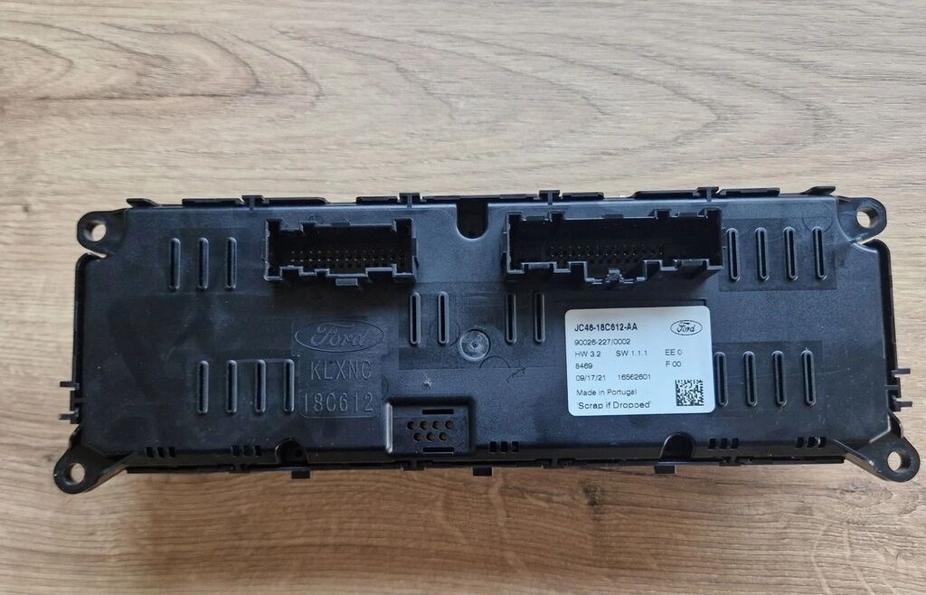 Ford F-MAX JC46-18C612-AA   Ford F-MAX - Mērinstrumentu panelis - Kravas automašīna: foto 1 Ford F-MAX JC46-18C612-AA   Ford F-MAX - Mērinstrumentu panelis - Kravas automašīna: foto 1