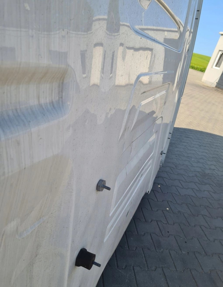 GOŁA SZKIELET POSZYCIE BLACHA RENAULT GAMA T HIGH WYSOKA KABINA - USZKODZONA - Kabīne: foto 4 GOŁA SZKIELET POSZYCIE BLACHA RENAULT GAMA T HIGH WYSOKA KABINA - USZKODZONA - Kabīne: foto 4