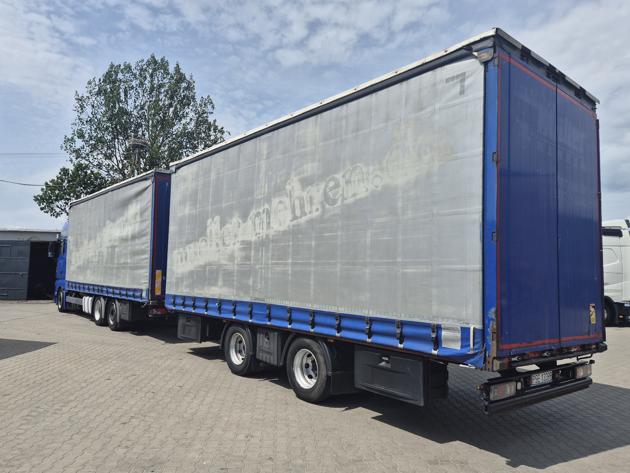 MAN tgx 24,500 - Kravas automašīna ar tentu: foto 4 MAN tgx 24,500 - Kravas automašīna ar tentu: foto 4
