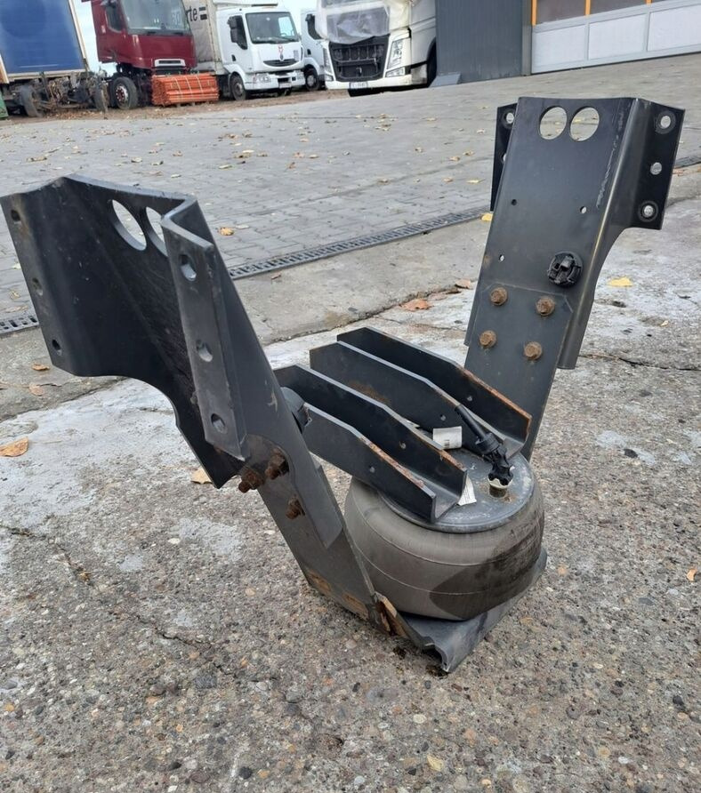 MECHANIZM OSI PODNOSZONEJ Renault GAMA T DXI - Piekare - Kravas automašīna: foto 1 MECHANIZM OSI PODNOSZONEJ Renault GAMA T DXI - Piekare - Kravas automašīna: foto 1
