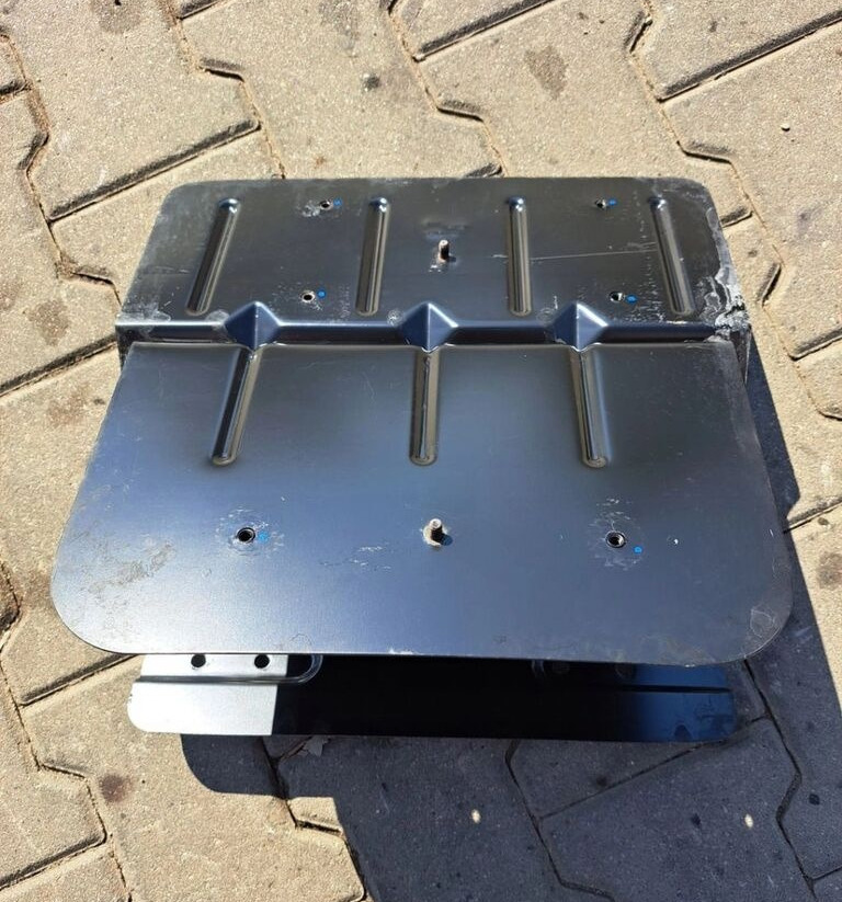 MOCOWANIE PRAWE BŁOTNIKA PODKABINOWEGO NADKOLA FORD F-MAX EURO 6 Ford F-MAX JC46 Ford F-MAX truck - Kabīne un interjers - Kravas automašīna: foto 3 MOCOWANIE PRAWE BŁOTNIKA PODKABINOWEGO NADKOLA FORD F-MAX EURO 6 Ford F-MAX JC46 Ford F-MAX truck - Kabīne un interjers - Kravas automašīna: foto 3