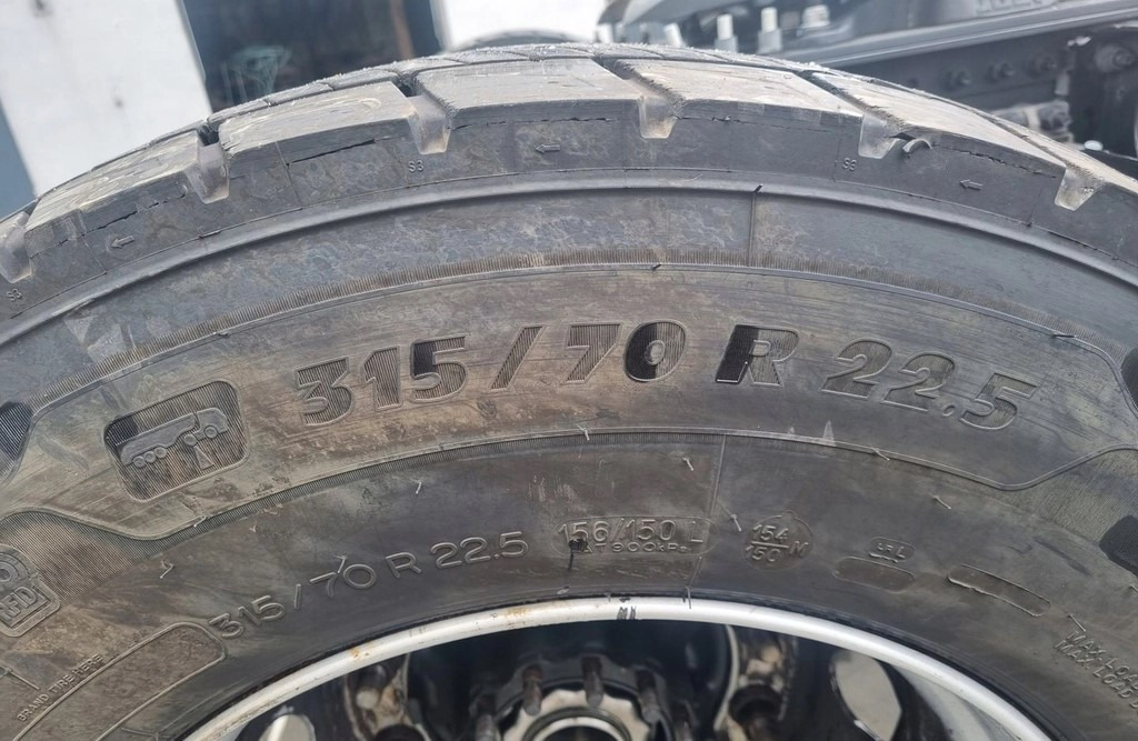 Riepa OPONY TYŁ NAPĘDOWE MICHELIN X MULTI ENERGY D2 315/70/22.5 4 szt.: foto 6
