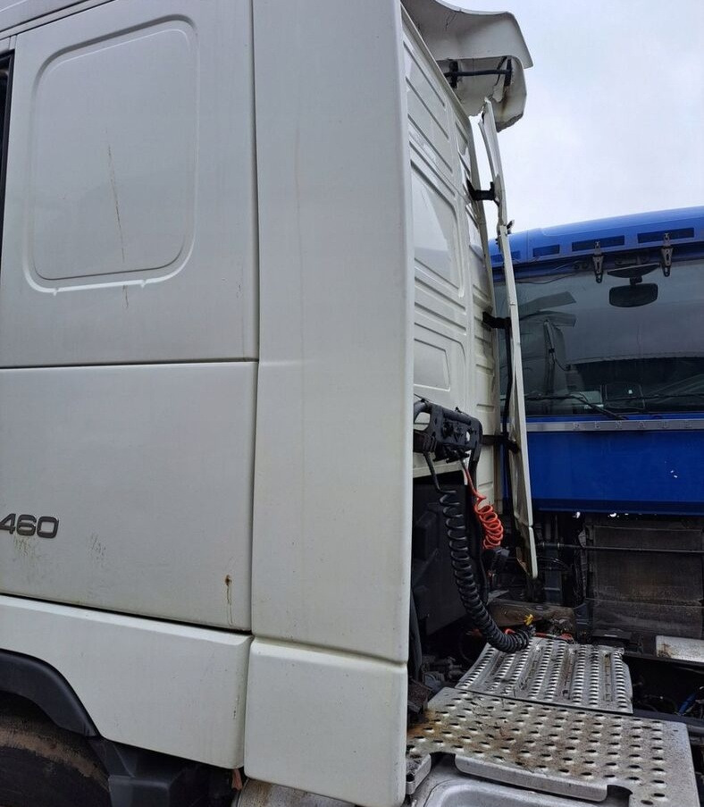 OWIEWKA LEWA SPOILER ZAKABINOWY VOLVO FH 12 13 - Aerodinamika/ Spoileris - Kravas automašīna: foto 3 OWIEWKA LEWA SPOILER ZAKABINOWY VOLVO FH 12 13 - Aerodinamika/ Spoileris - Kravas automašīna: foto 3