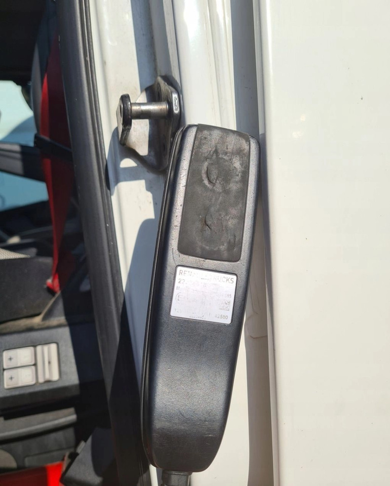 PILOT STEROWANIA PODUSZEK RENAULT GAMA T C K EURO 6 - Pneimo piekare: foto 2 PILOT STEROWANIA PODUSZEK RENAULT GAMA T C K EURO 6 - Pneimo piekare: foto 2