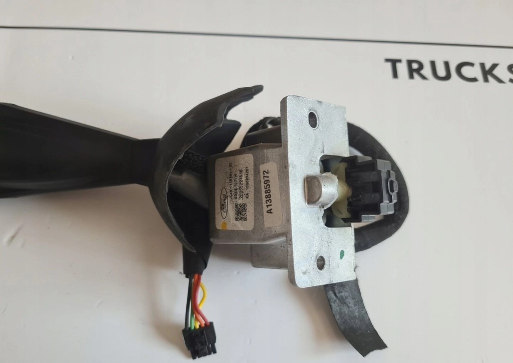 PRZEŁĄCZNIK LEWY KIERUNKOWSKAZÓW WYCIERACZEK FORD F-MAX 500 TRUCKS EURO 6 JC46 - 11K661 - Stūres statnes slēdzis: foto 3 PRZEŁĄCZNIK LEWY KIERUNKOWSKAZÓW WYCIERACZEK FORD F-MAX 500 TRUCKS EURO 6 JC46 - 11K661 - Stūres statnes slēdzis: foto 3
