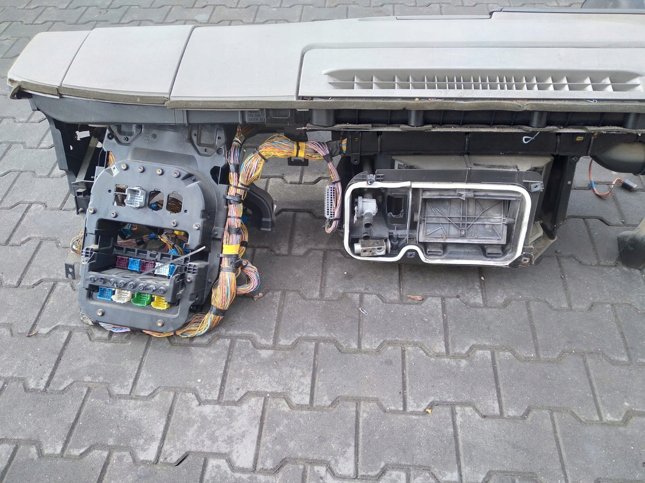 RENAULT KONSOLA DESKA ROZDZIELCZA PRZEKŁADKA ANGLIKA RENAULT LANDER KERAX MIDLUM - Mērinstrumentu panelis - Kravas automašīna: foto 5 RENAULT KONSOLA DESKA ROZDZIELCZA PRZEKŁADKA ANGLIKA RENAULT LANDER KERAX MIDLUM - Mērinstrumentu panelis - Kravas automašīna: foto 5