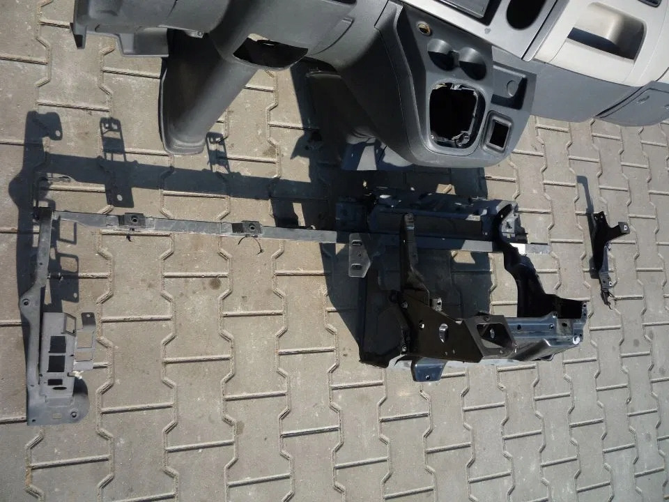 RENAULT KONSOLA DESKA ROZDZIELCZA PRZEKŁADKA ANGLIKA RENAULT MIDLUM DXI EURO 5 - Mērinstrumentu panelis - Kravas automašīna: foto 3 RENAULT KONSOLA DESKA ROZDZIELCZA PRZEKŁADKA ANGLIKA RENAULT MIDLUM DXI EURO 5 - Mērinstrumentu panelis - Kravas automašīna: foto 3