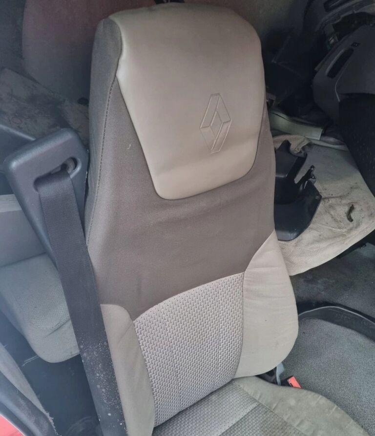 Renault PREMIUM DXI Renault - Sēdeklis - Kravas automašīna: foto 2 Renault PREMIUM DXI Renault - Sēdeklis - Kravas automašīna: foto 2