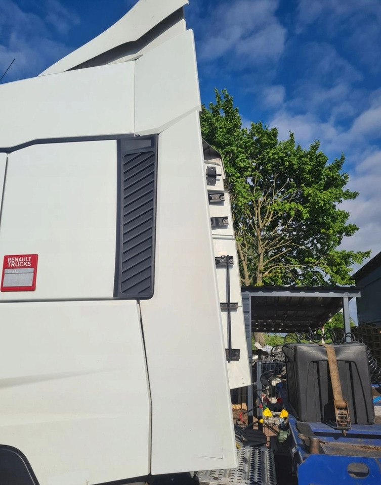 SPOILERY OWIEWKI KABINY ZAKABINOWE STELAŻ KOMPLET RENAULT GAMA T RANGE - Aerodinamika/ Spoileris: foto 3 SPOILERY OWIEWKI KABINY ZAKABINOWE STELAŻ KOMPLET RENAULT GAMA T RANGE - Aerodinamika/ Spoileris: foto 3