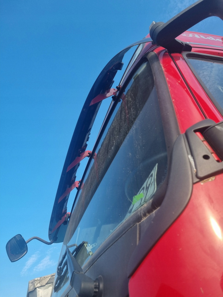 VOLVO BLENDA DASZEK OSŁONA PRZECIWSŁONECZNA MOCOWANIA VOLVO FH 13 16 LIFT - Saules sargs - Kravas automašīna: foto 4 VOLVO BLENDA DASZEK OSŁONA PRZECIWSŁONECZNA MOCOWANIA VOLVO FH 13 16 LIFT - Saules sargs - Kravas automašīna: foto 4