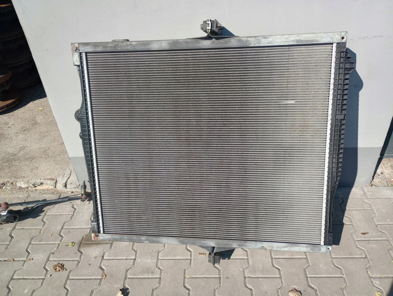 VOLVO CHŁODNICA WODY CIECZY VOLVO FH 4 RENAULT GAMA T - Radiators - Kravas automašīna: foto 2 VOLVO CHŁODNICA WODY CIECZY VOLVO FH 4 RENAULT GAMA T - Radiators - Kravas automašīna: foto 2