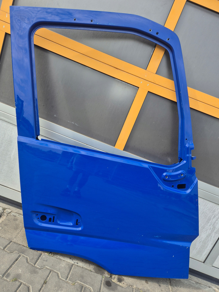 VOLVO DRZWI GOŁE PRAWE VOLVO FM 5 FMX 5 - Durvis un rezerves daļas - Kravas automašīna: foto 1 VOLVO DRZWI GOŁE PRAWE VOLVO FM 5 FMX 5 - Durvis un rezerves daļas - Kravas automašīna: foto 1