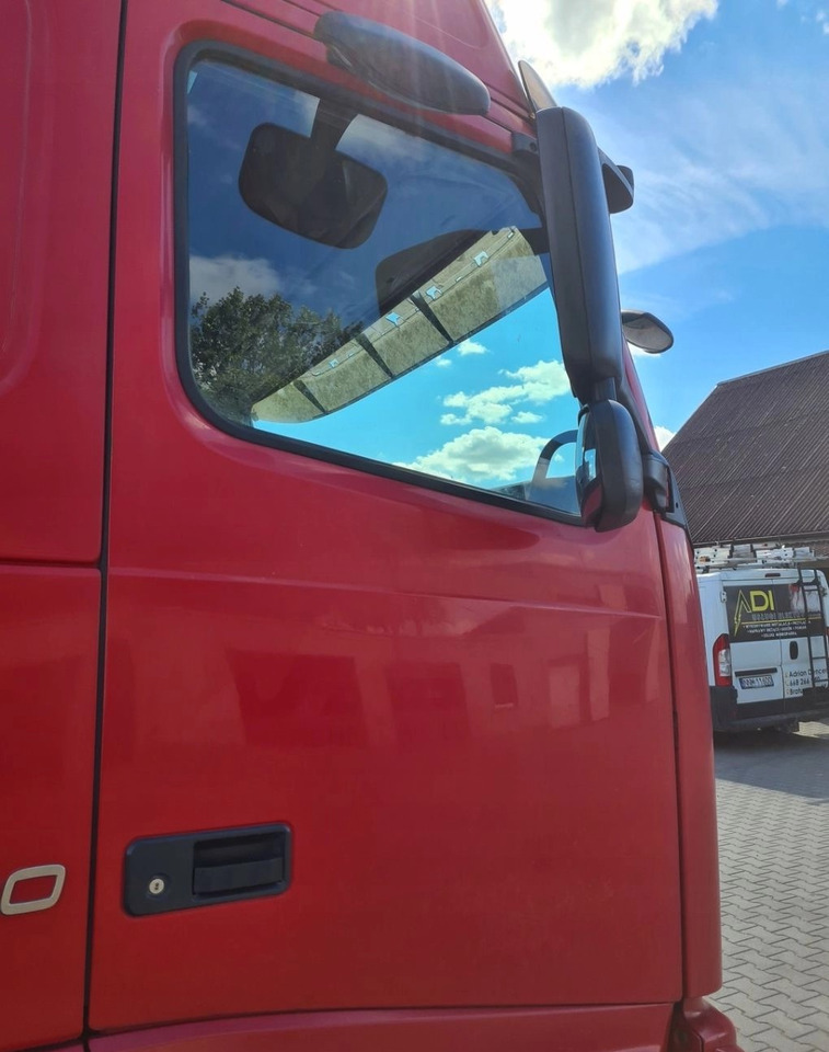 VOLVO DRZWI KOMPLETNE PRAWE VOLVO FH 13 LIFT EURO 5 - Durvis un rezerves daļas - Kravas automašīna: foto 3 VOLVO DRZWI KOMPLETNE PRAWE VOLVO FH 13 LIFT EURO 5 - Durvis un rezerves daļas - Kravas automašīna: foto 3